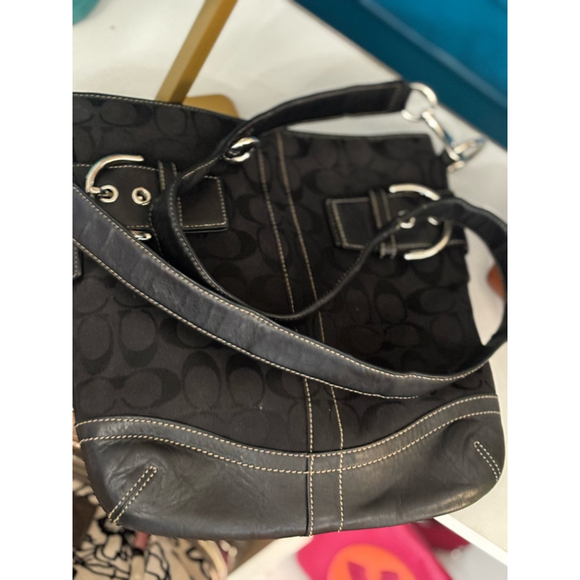Coach Black Signature Canvas Shoulder Bag - Picture 2 of 6